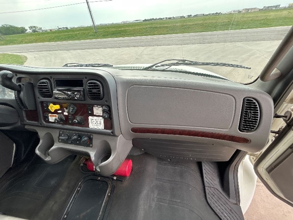 Medium Duty Box Truck-Light and Medium Duty Trucks-Freightliner-2020-M2-Wichita-KS-301,232\n\t\tmiles-$ 36,750 - Image 21