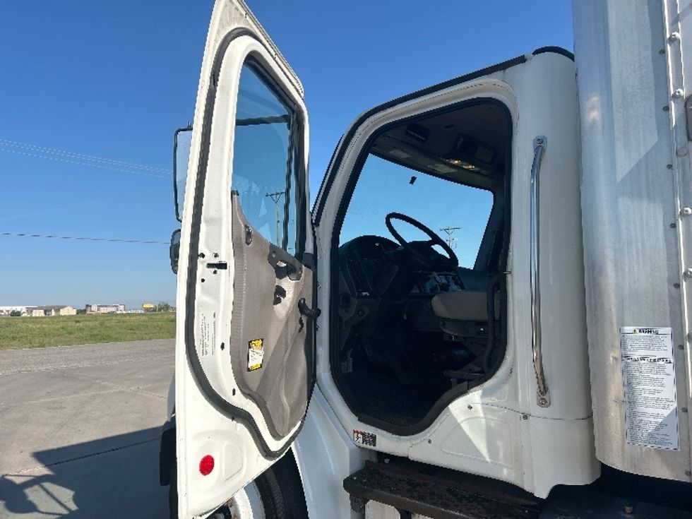Medium Duty Box Truck-Light and Medium Duty Trucks-Freightliner-2020-M2-Wichita-KS-357,020\n\t\tmiles-$ 24,000 - Image 16