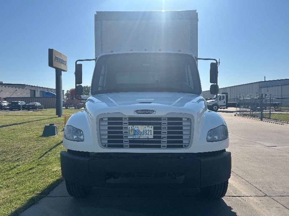 Medium Duty Box Truck-Light and Medium Duty Trucks-Freightliner-2020-M2-Wichita-KS-357,020\n\t\tmiles-$ 24,000 - Image 2