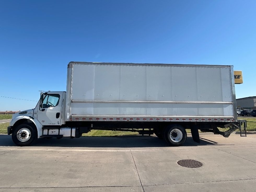 Medium Duty Box Truck-Light and Medium Duty Trucks-Freightliner-2020-M2-Wichita-KS-357,020\n\t\tmiles-$ 24,000 - Image 4