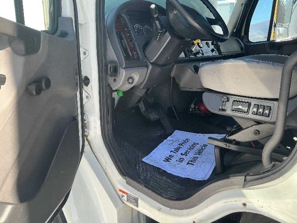 Medium Duty Box Truck-Light and Medium Duty Trucks-Freightliner-2020-M2-Wilkes Barre-PA-130,342\n\t\tmiles-$ 54,750 - Image 16