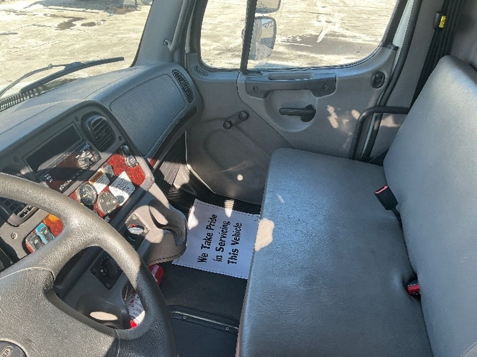 Medium Duty Box Truck-Light and Medium Duty Trucks-Freightliner-2020-M2-Wilkes Barre-PA-130,342\n\t\tmiles-$ 54,750 - Image 19