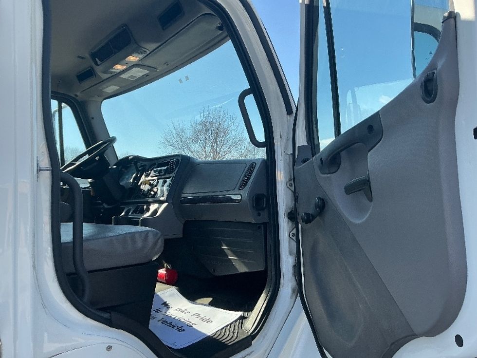 Medium Duty Box Truck-Light and Medium Duty Trucks-Freightliner-2020-M2-Wilkes Barre-PA-130,342\n\t\tmiles-$ 54,750 - Image 20