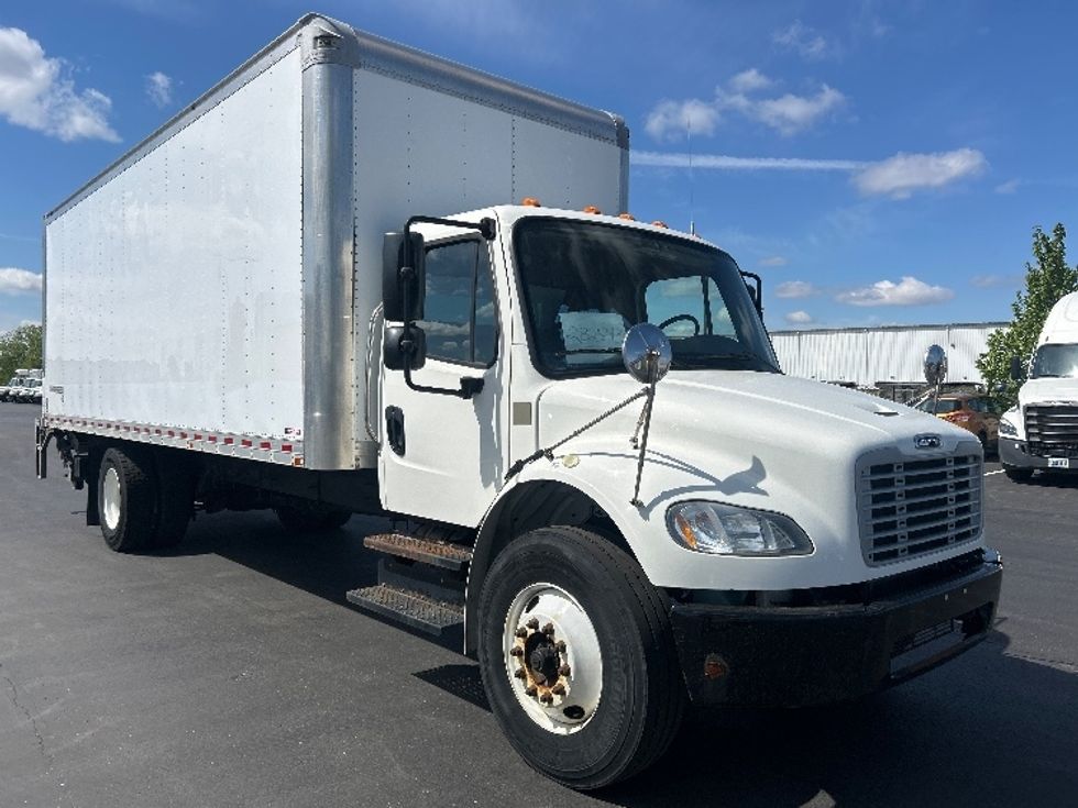 Medium Duty Box Truck-Light and Medium Duty Trucks-Freightliner-2020-M2-Windsor-WI-101,735\n\t\tmiles-$ 64,000 - Image 1