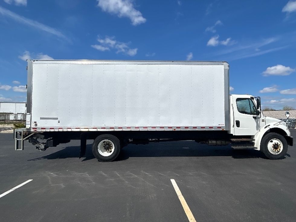 Medium Duty Box Truck-Light and Medium Duty Trucks-Freightliner-2020-M2-Windsor-WI-101,735\n\t\tmiles-$ 64,000 - Image 14