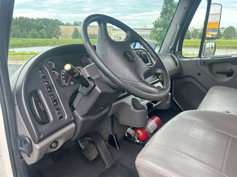 Medium Duty Box Truck-Light and Medium Duty Trucks-Freightliner-2020-M2-Windsor-WI-106,965\n\t\tmiles-$ 64,500 - Image 17
