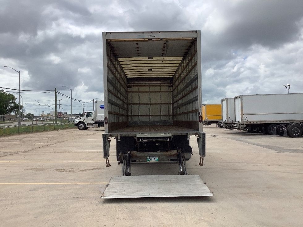 Medium Duty Box Truck-Light and Medium Duty Trucks-Freightliner-2020-M2-Winnipeg-MB-166,958\n\t\tkm-$ 75,000 - Image 9