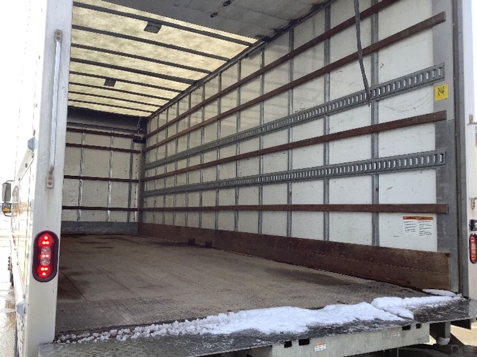 Medium Duty Box Truck-Light and Medium Duty Trucks-Freightliner-2020-M2-Winnipeg-MB-178,272\n\t\tkm-$ 83,000 - Image 12