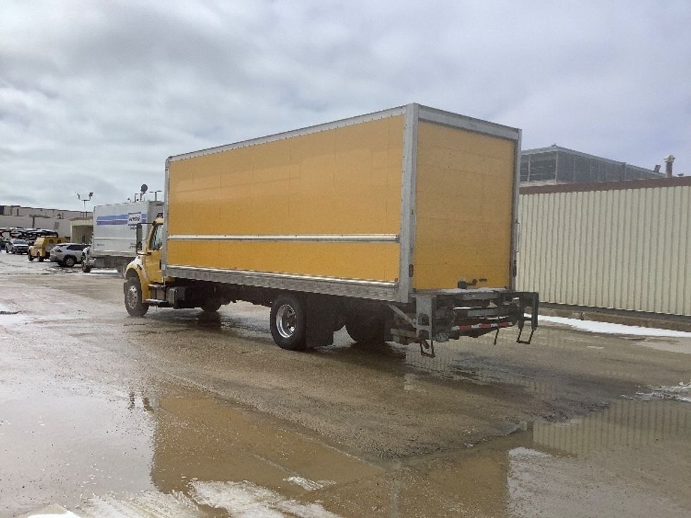 Medium Duty Box Truck-Light and Medium Duty Trucks-Freightliner-2020-M2-Winnipeg-MB-178,272\n\t\tkm-$ 83,000 - Image 6
