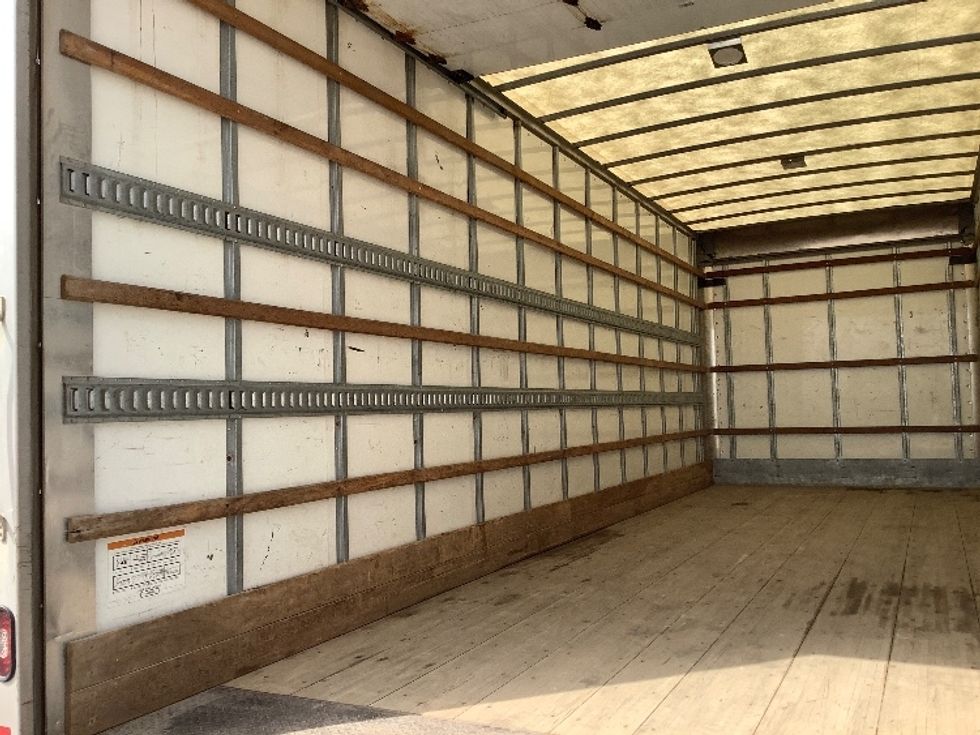 Medium Duty Box Truck-Light and Medium Duty Trucks-Freightliner-2020-M2-Winnipeg-MB-205,932\n\t\tkm-$ 71,750 - Image 11