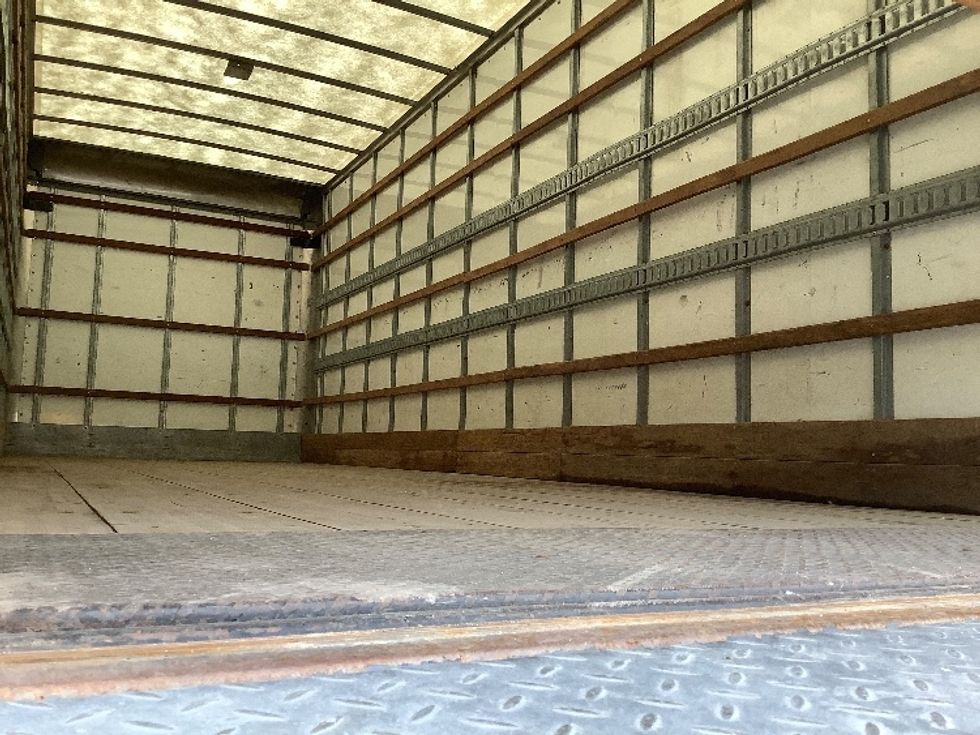 Medium Duty Box Truck-Light and Medium Duty Trucks-Freightliner-2020-M2-Winnipeg-MB-205,932\n\t\tkm-$ 71,750 - Image 12