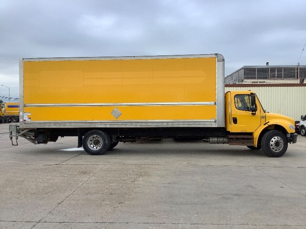 Medium Duty Box Truck-Light and Medium Duty Trucks-Freightliner-2020-M2-Winnipeg-MB-205,932\n\t\tkm-$ 71,750 - Image 15