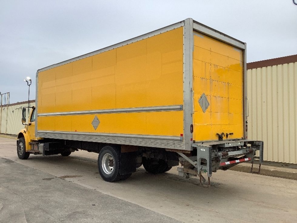 Medium Duty Box Truck-Light and Medium Duty Trucks-Freightliner-2020-M2-Winnipeg-MB-205,932\n\t\tkm-$ 71,750 - Image 6