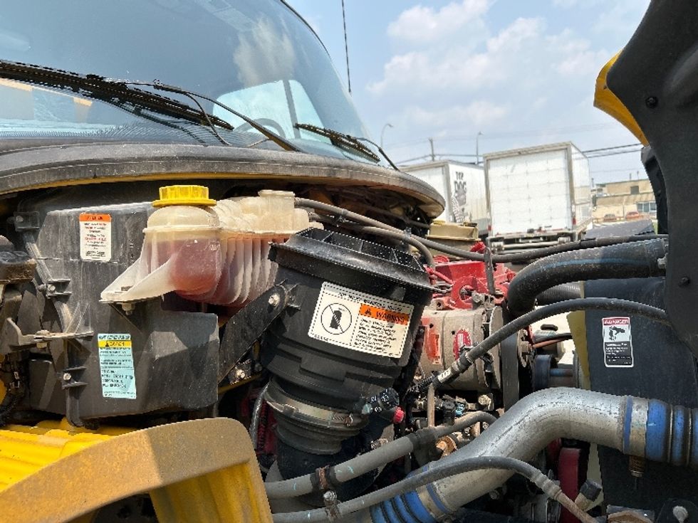 Medium Duty Box Truck-Light and Medium Duty Trucks-Freightliner-2020-M2-Winnipeg-MB-252,222\n\t\tkm-$ 63,750 - Image 22