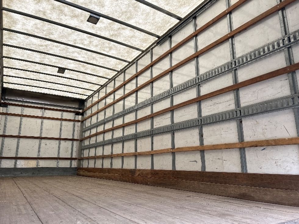 Medium Duty Box Truck-Light and Medium Duty Trucks-Freightliner-2020-M2-Winnipeg-MB-258,311\n\t\tkm-$ 68,000 - Image 12