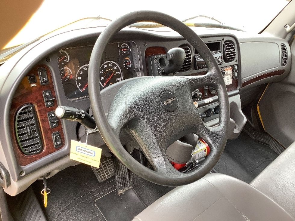 Medium Duty Box Truck-Light and Medium Duty Trucks-Freightliner-2020-M2-Winnipeg-MB-258,311\n\t\tkm-$ 68,000 - Image 17