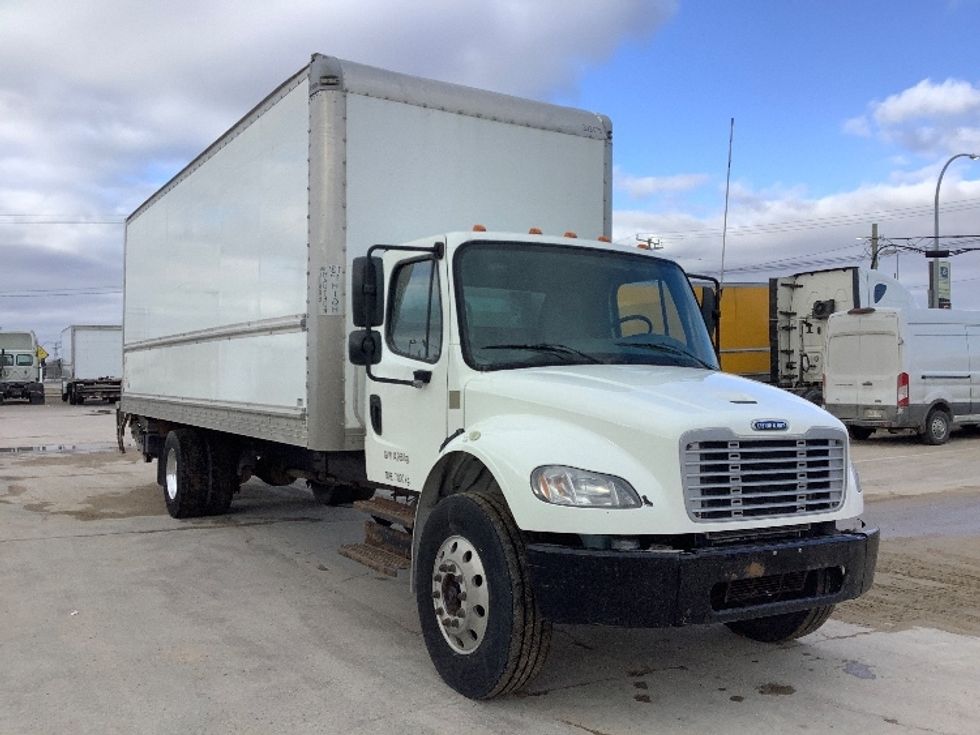 Medium Duty Box Truck-Light and Medium Duty Trucks-Freightliner-2020-M2-Winnipeg-MB-259,952\n\t\tkm-$ 70,750 - Image 1
