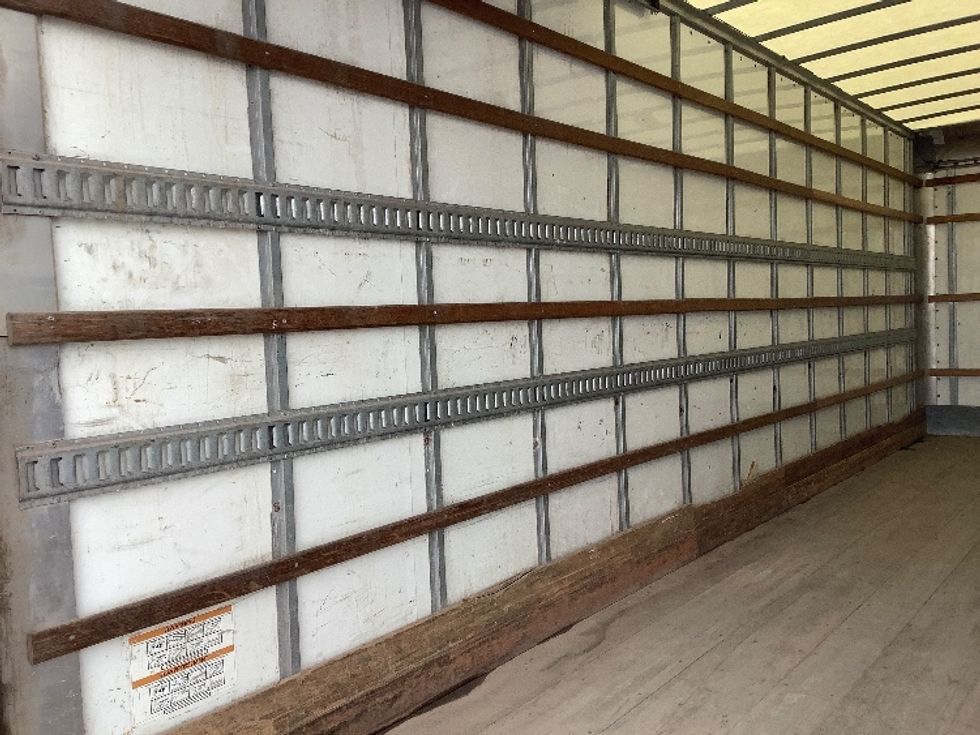 Medium Duty Box Truck-Light and Medium Duty Trucks-Freightliner-2020-M2-Winnipeg-MB-259,952\n\t\tkm-$ 70,750 - Image 11