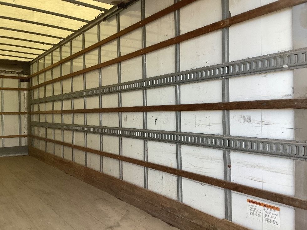 Medium Duty Box Truck-Light and Medium Duty Trucks-Freightliner-2020-M2-Winnipeg-MB-259,952\n\t\tkm-$ 70,750 - Image 12