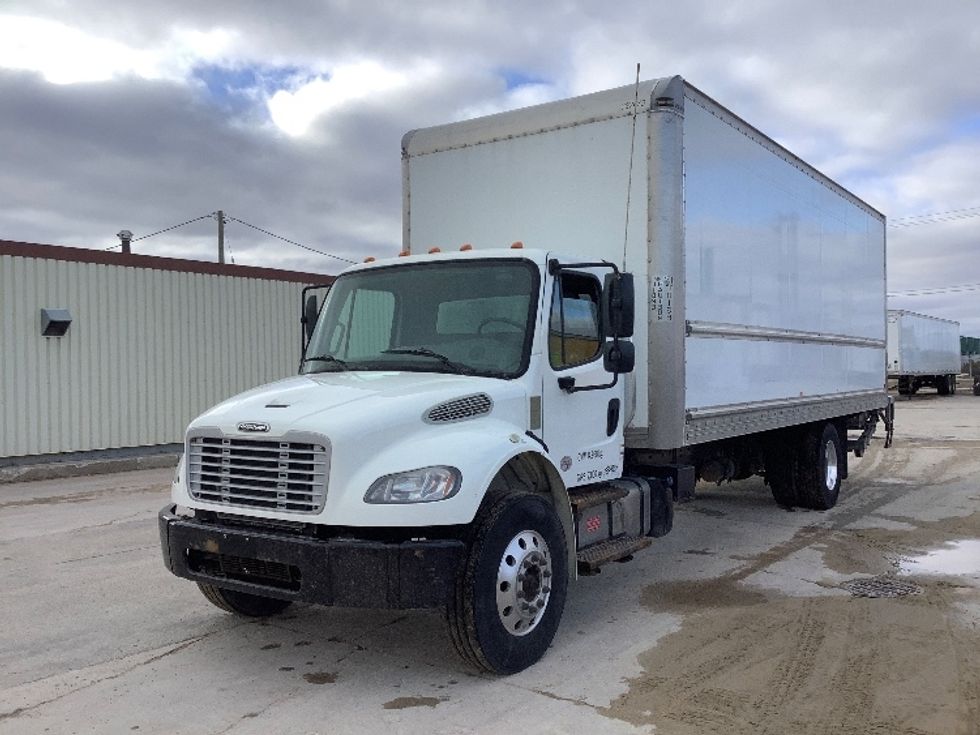 Medium Duty Box Truck-Light and Medium Duty Trucks-Freightliner-2020-M2-Winnipeg-MB-259,952\n\t\tkm-$ 70,750 - Image 3