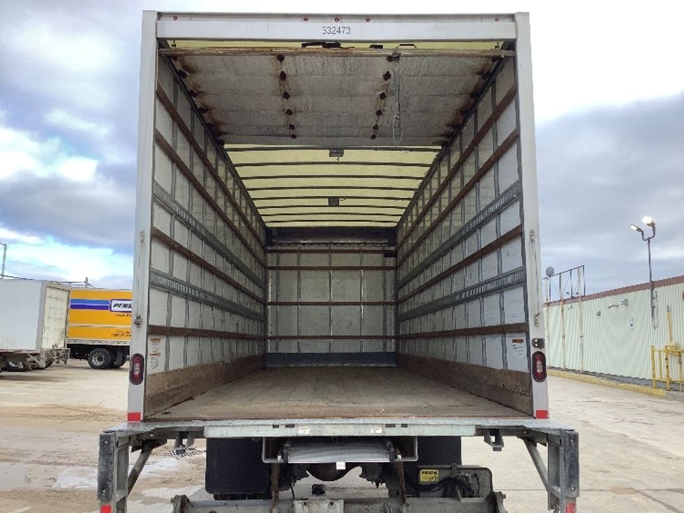Medium Duty Box Truck-Light and Medium Duty Trucks-Freightliner-2020-M2-Winnipeg-MB-259,952\n\t\tkm-$ 70,750 - Image 8