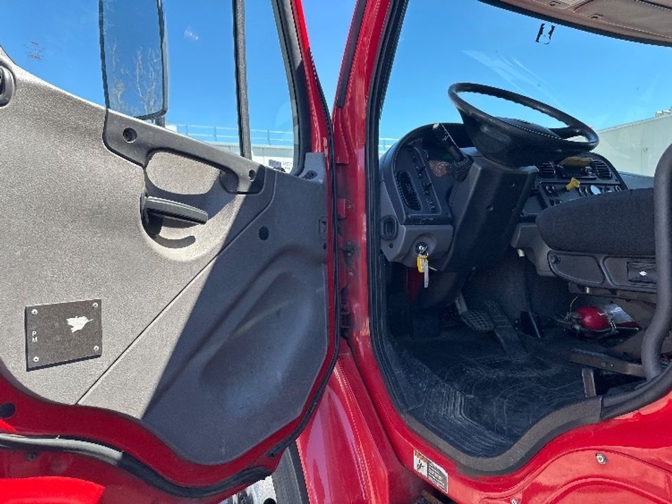 Medium Duty Box Truck-Light and Medium Duty Trucks-Freightliner-2020-M2-Wixom-MI-240,828\n\t\tmiles-$ 41,000 - Image 16