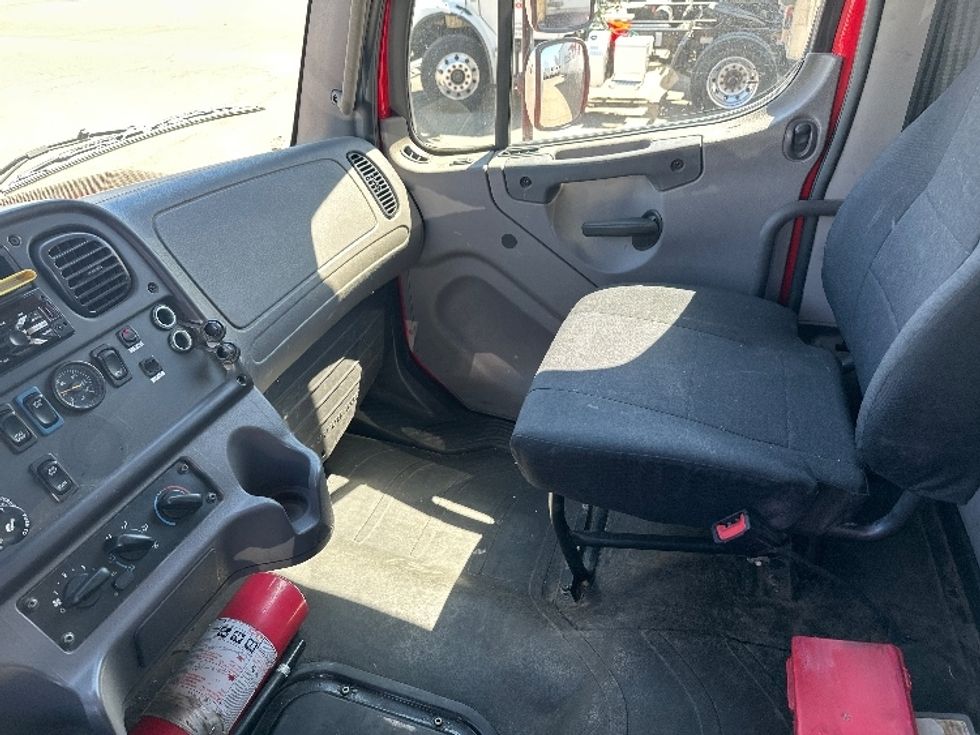 Medium Duty Box Truck-Light and Medium Duty Trucks-Freightliner-2020-M2-Wixom-MI-240,828\n\t\tmiles-$ 41,000 - Image 19