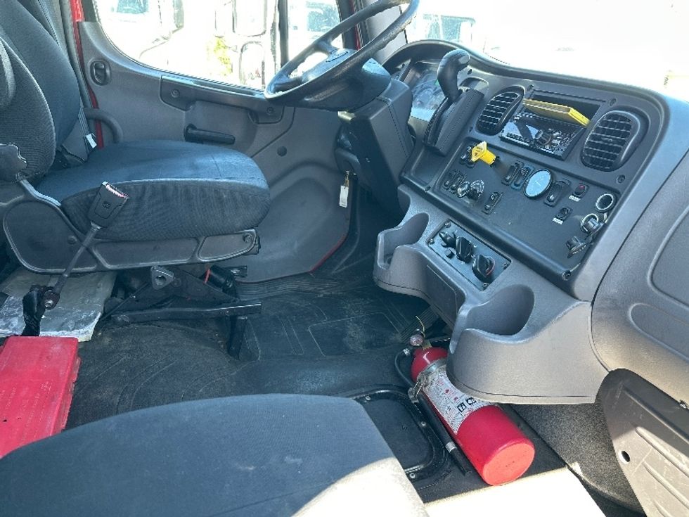 Medium Duty Box Truck-Light and Medium Duty Trucks-Freightliner-2020-M2-Wixom-MI-240,828\n\t\tmiles-$ 41,000 - Image 22