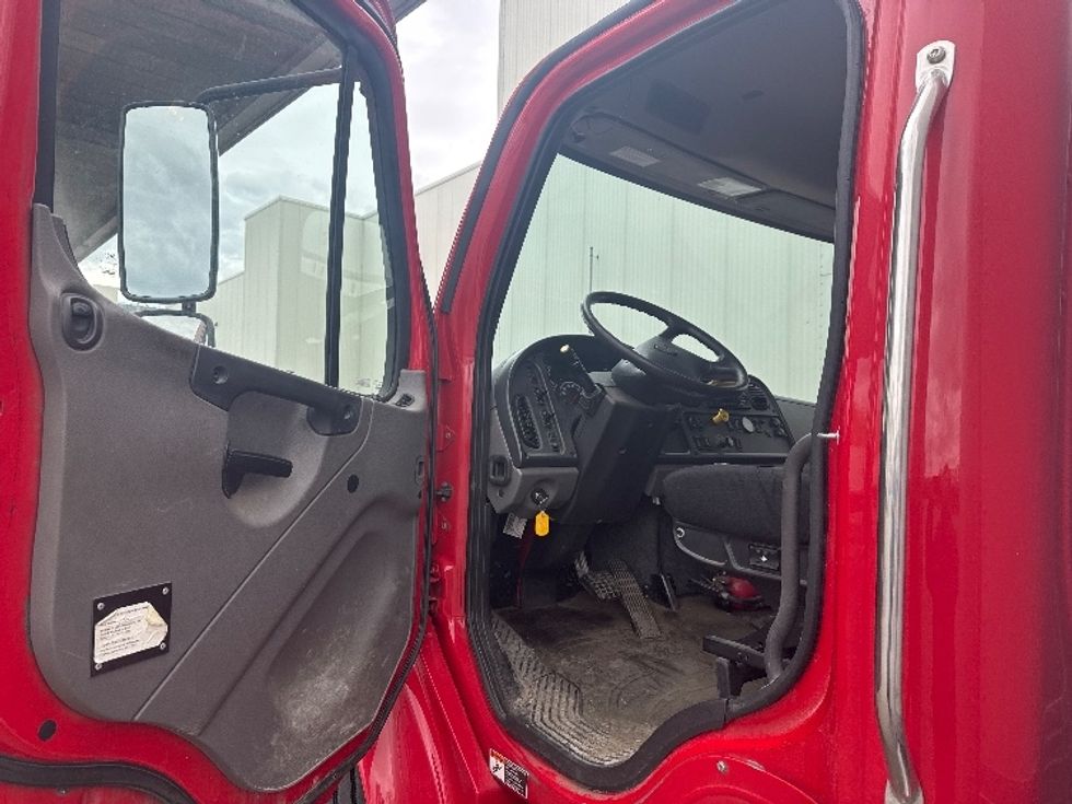 Medium Duty Box Truck-Light and Medium Duty Trucks-Freightliner-2020-M2-Wixom-MI-272,193\n\t\tmiles-$ 42,000 - Image 16