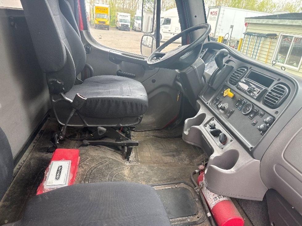 Medium Duty Box Truck-Light and Medium Duty Trucks-Freightliner-2020-M2-Wixom-MI-272,193\n\t\tmiles-$ 42,000 - Image 22
