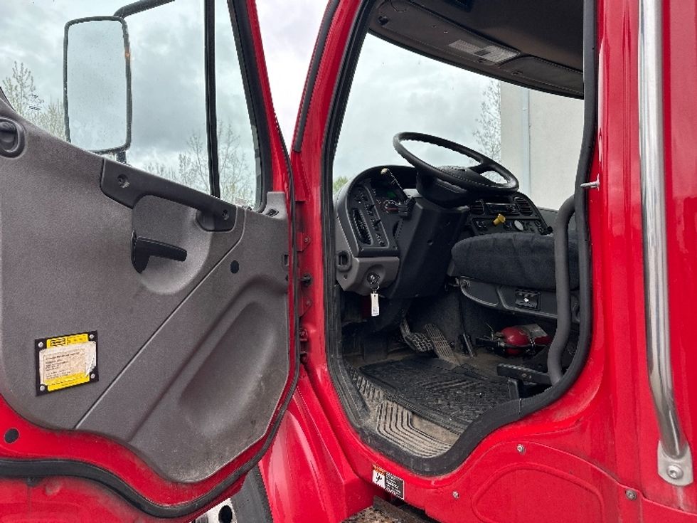 Medium Duty Box Truck-Light and Medium Duty Trucks-Freightliner-2020-M2-Wixom-MI-307,321\n\t\tmiles-$ 31,750 - Image 16