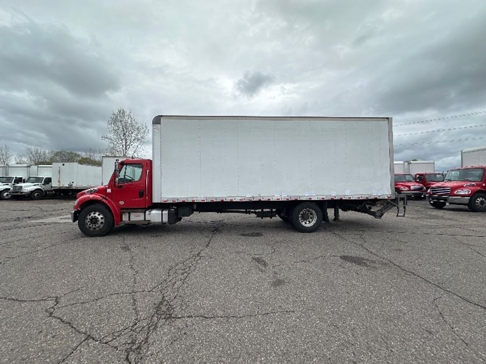 Medium Duty Box Truck-Light and Medium Duty Trucks-Freightliner-2020-M2-Wixom-MI-307,321\n\t\tmiles-$ 31,750 - Image 4