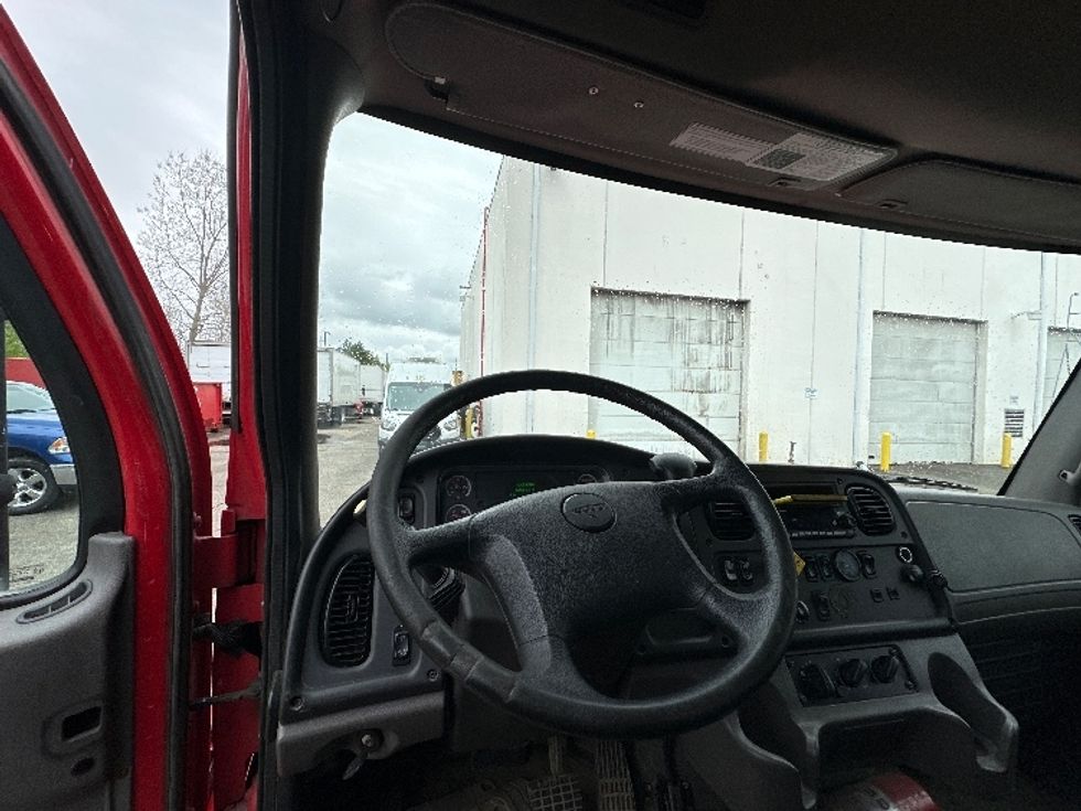 Medium Duty Box Truck-Light and Medium Duty Trucks-Freightliner-2020-M2-Wixom-MI-320,051\n\t\tmiles-$ 29,750 - Image 18