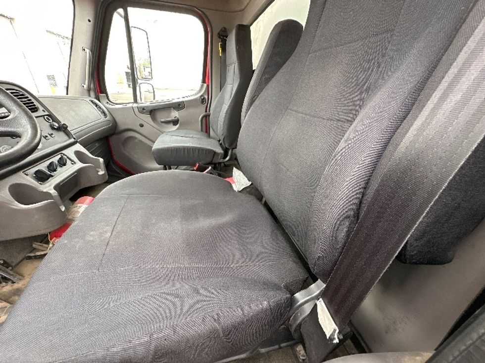 Medium Duty Box Truck-Light and Medium Duty Trucks-Freightliner-2020-M2-Wixom-MI-320,051\n\t\tmiles-$ 29,750 - Image 19
