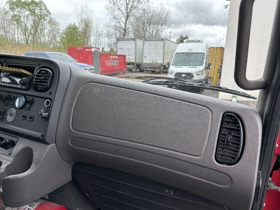 Medium Duty Box Truck-Light and Medium Duty Trucks-Freightliner-2020-M2-Wixom-MI-320,051\n\t\tmiles-$ 29,750 - Image 21