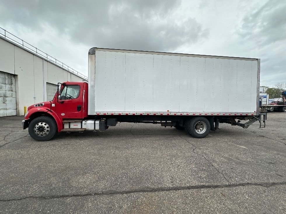 Medium Duty Box Truck-Light and Medium Duty Trucks-Freightliner-2020-M2-Wixom-MI-320,051\n\t\tmiles-$ 29,750 - Image 4