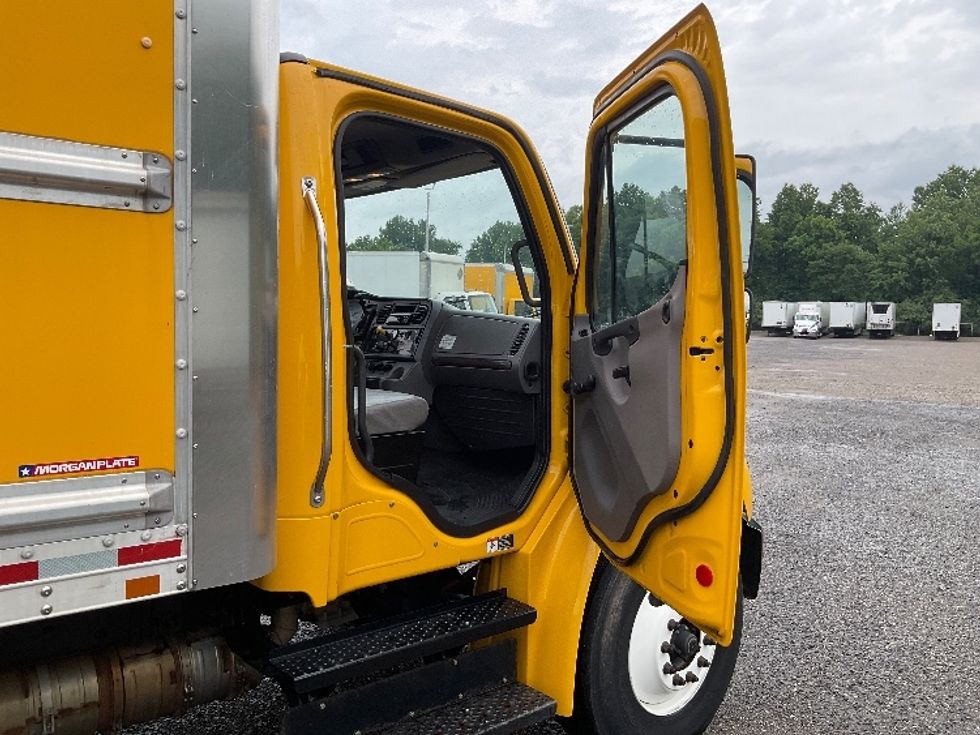 Medium Duty Box Truck-Light and Medium Duty Trucks-Freightliner-2020-M2-Youngstown-OH-154,422\n\t\tmiles-$ 53,000 - Image 20