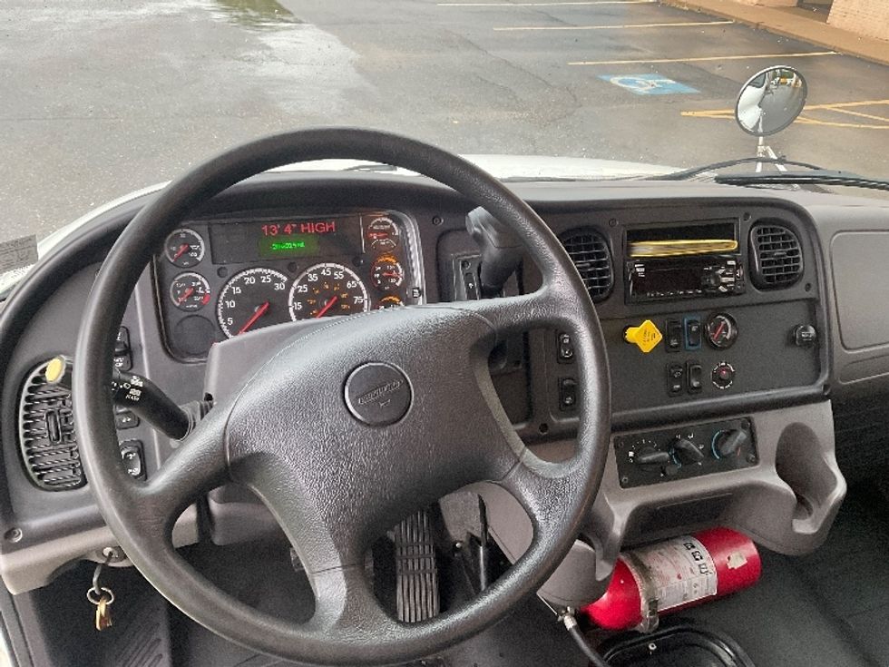 Medium Duty Box Truck-Light and Medium Duty Trucks-Freightliner-2020-M2-Youngstown-OH-206,222\n\t\tmiles-$ 47,750 - Image 18