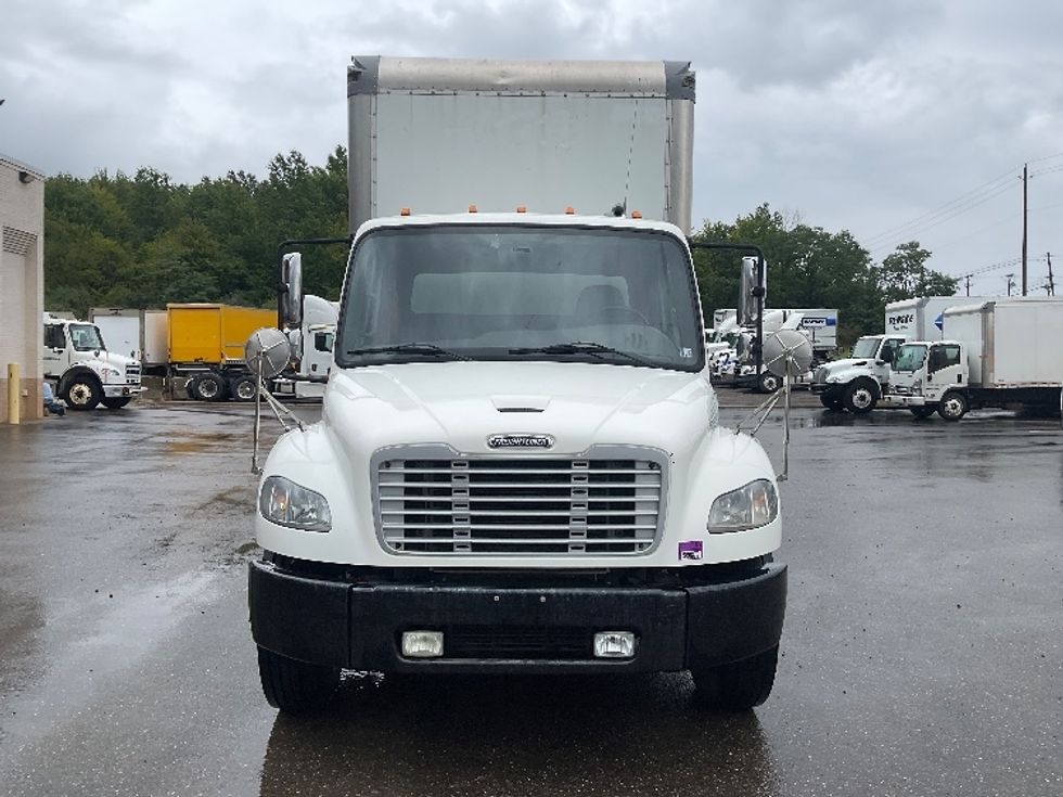 Medium Duty Box Truck-Light and Medium Duty Trucks-Freightliner-2020-M2-Youngstown-OH-206,222\n\t\tmiles-$ 47,750 - Image 2