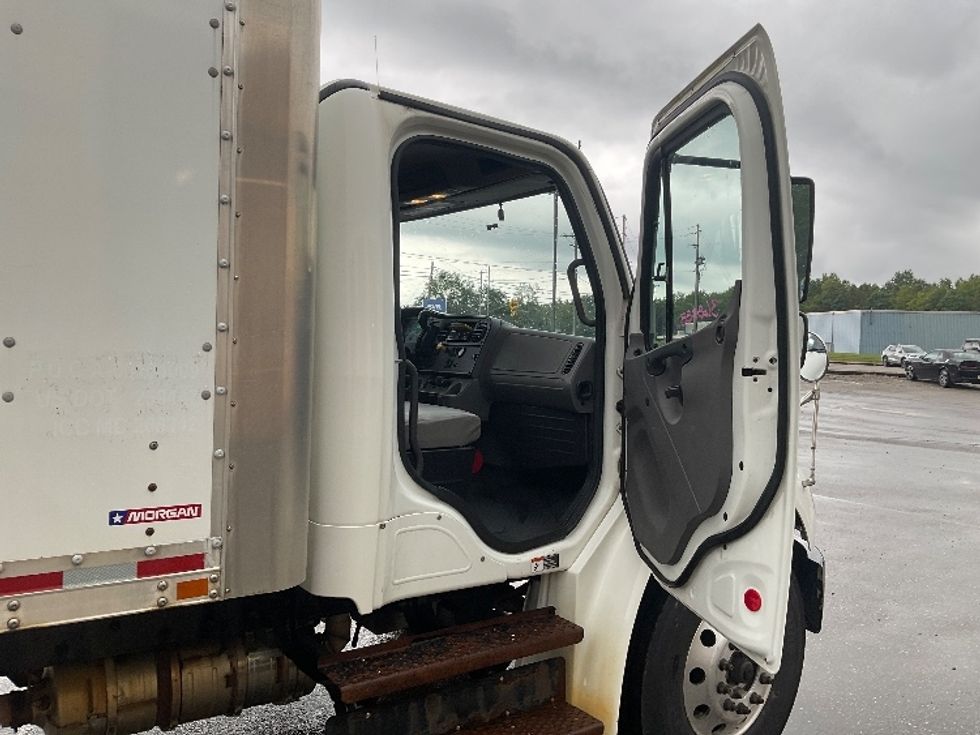 Medium Duty Box Truck-Light and Medium Duty Trucks-Freightliner-2020-M2-Youngstown-OH-206,222\n\t\tmiles-$ 47,750 - Image 20