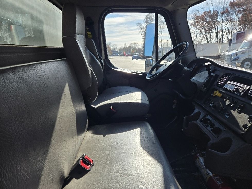 Medium Duty Box Truck-Light and Medium Duty Trucks-Freightliner-2020-M2-Ypsilanti-MI-103,242\n\t\tmiles-$ 60,500 - Image 22