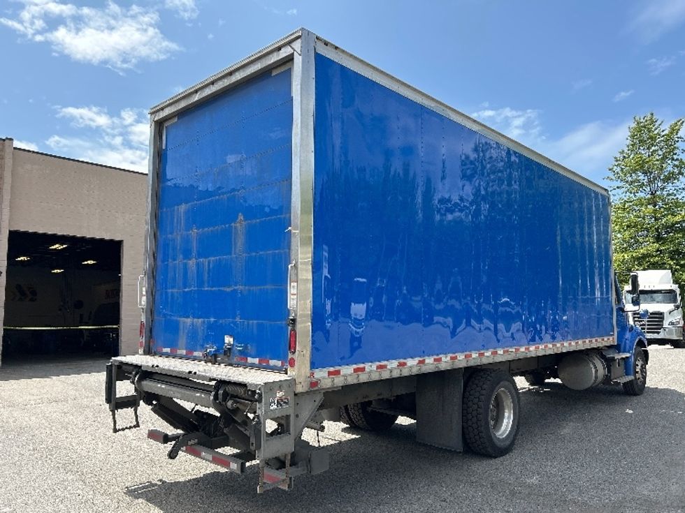 Medium Duty Box Truck-Light and Medium Duty Trucks-Freightliner-2020-M211242S-Delta-BC-107,686\n\t\tkm-$ 102,000 - Image 12