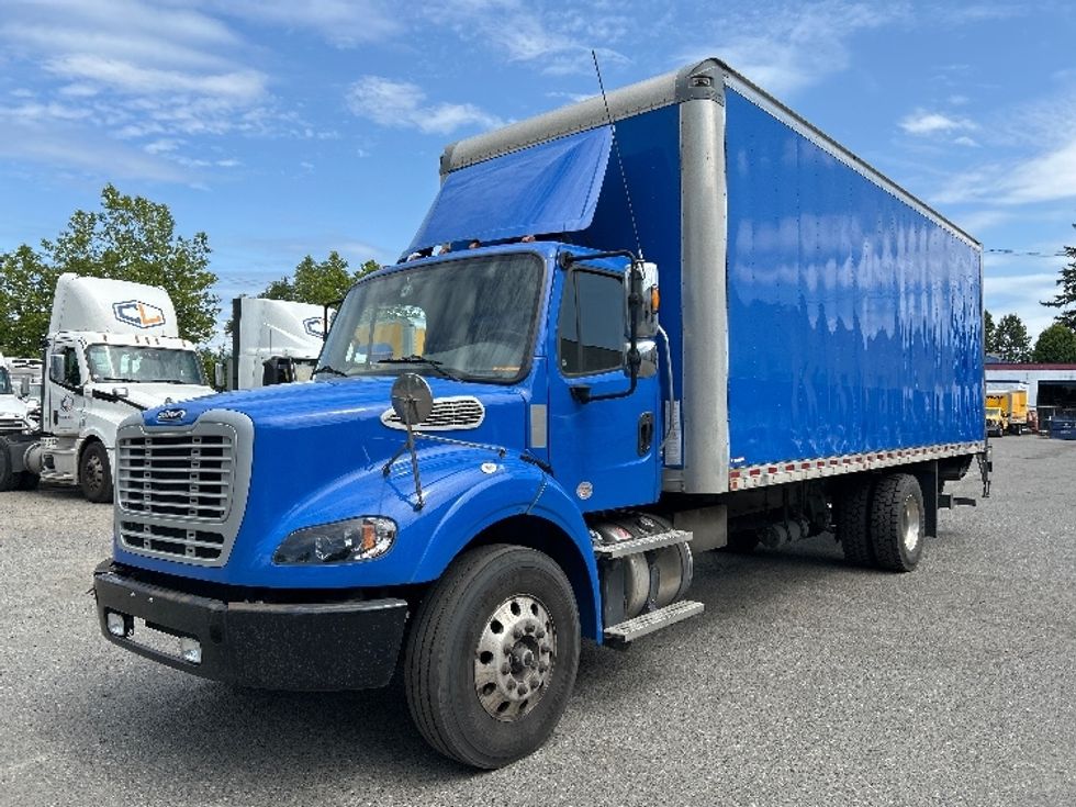 Medium Duty Box Truck-Light and Medium Duty Trucks-Freightliner-2020-M211242S-Delta-BC-107,686\n\t\tkm-$ 102,000 - Image 3