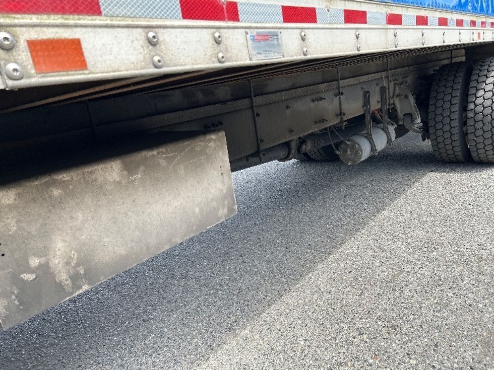 Medium Duty Box Truck-Light and Medium Duty Trucks-Freightliner-2020-M211242S-Delta-BC-107,686\n\t\tkm-$ 102,000 - Image 5