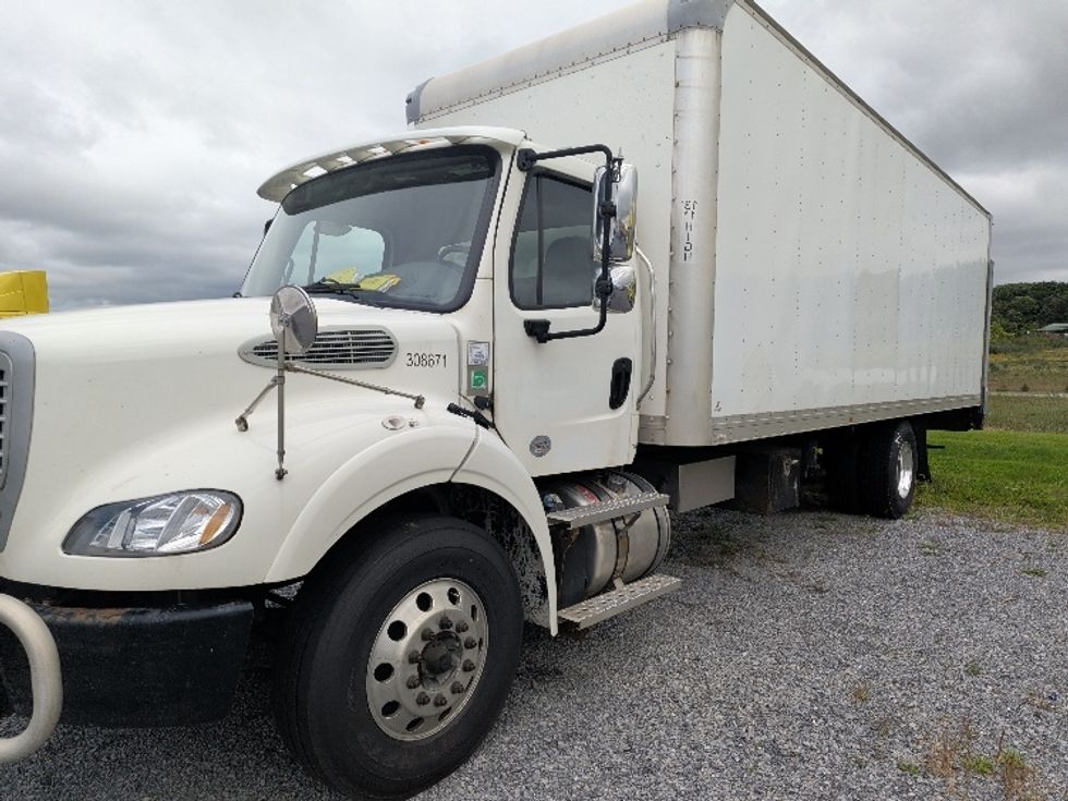 Medium Duty Box Truck-Light and Medium Duty Trucks-Freightliner-2020-M211242S-Duncansville-PA-385,349\n\t\tmiles-$ 60,750 - Image 3