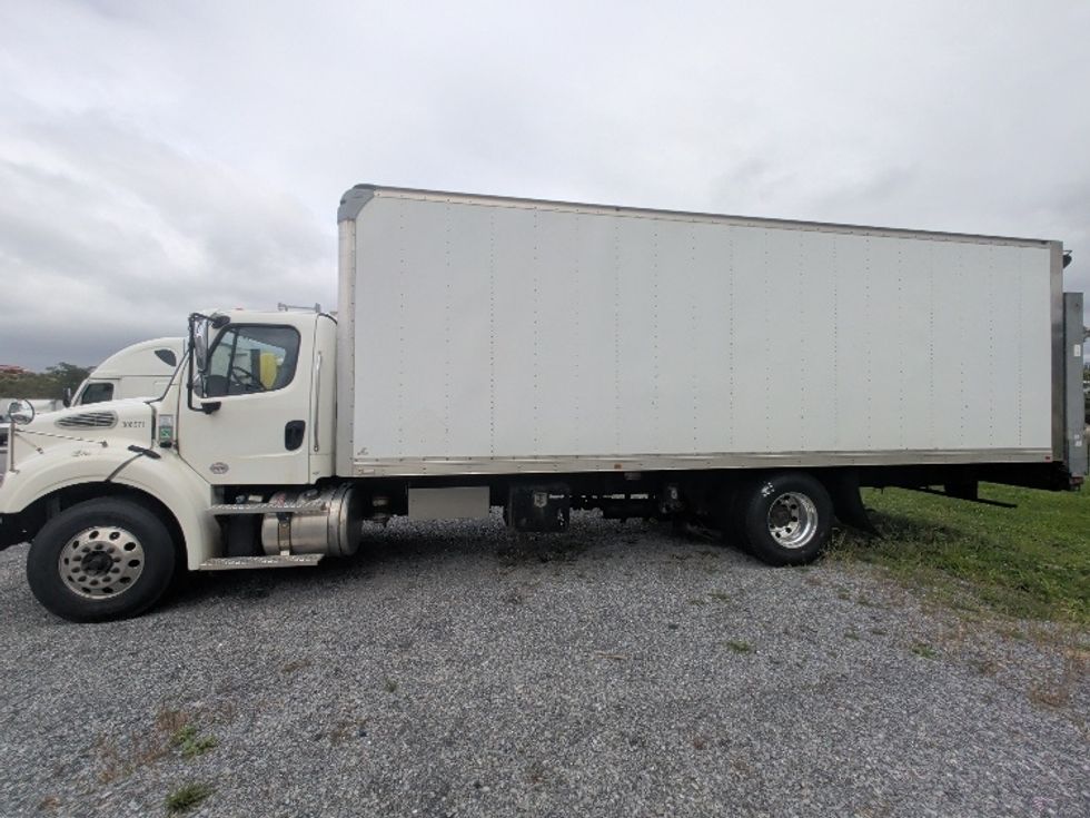 Medium Duty Box Truck-Light and Medium Duty Trucks-Freightliner-2020-M211242S-Duncansville-PA-385,349\n\t\tmiles-$ 60,750 - Image 4