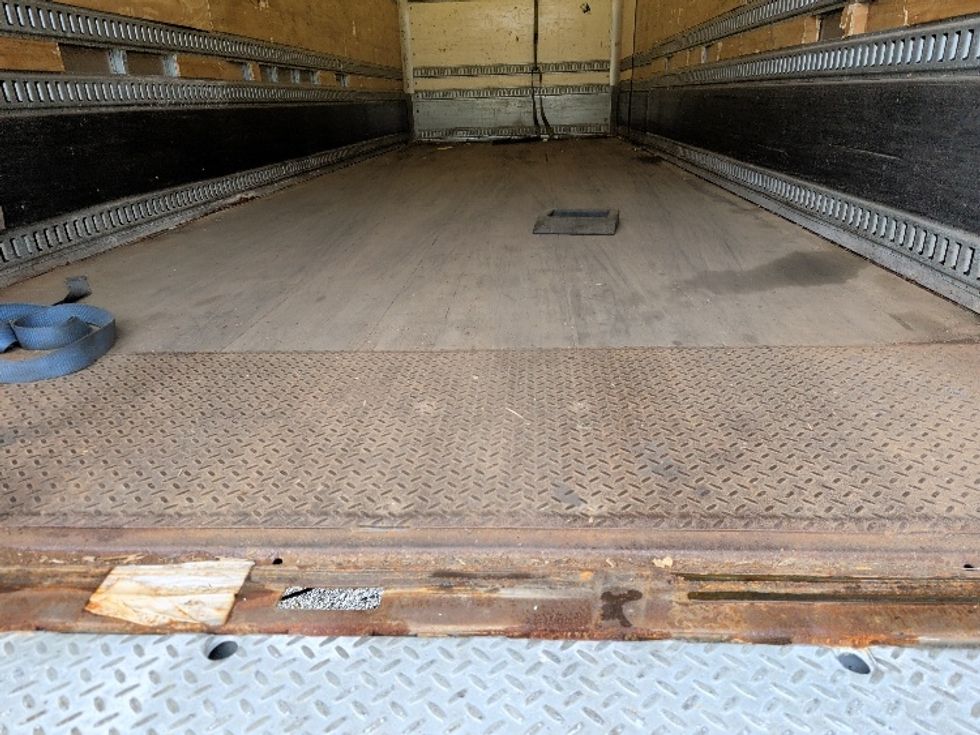 Medium Duty Box Truck-Light and Medium Duty Trucks-Freightliner-2020-M211242S-Duncansville-PA-385,349\n\t\tmiles-$ 60,750 - Image 10