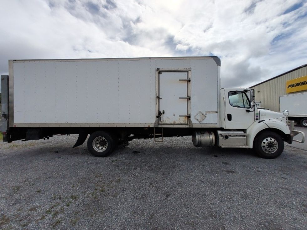 Medium Duty Box Truck-Light and Medium Duty Trucks-Freightliner-2020-M211242S-Duncansville-PA-385,349\n\t\tmiles-$ 60,750 - Image 15