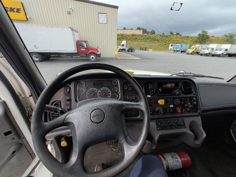 Medium Duty Box Truck-Light and Medium Duty Trucks-Freightliner-2020-M211242S-Duncansville-PA-385,349\n\t\tmiles-$ 60,750 - Image 17