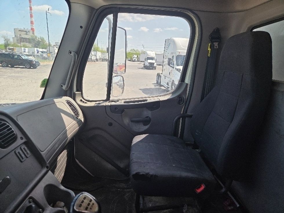 Medium Duty Box Truck-Light and Medium Duty Trucks-Freightliner-2020-M211242S-Kansas City-MO-491,742\n\t\tmiles-$ 59,500 - Image 19